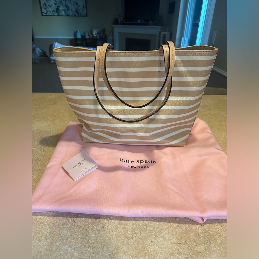 Kate Spade with large dust bag. Hyde Riley Shoulder Bag - Tan & Cream